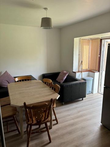 6 bedroom private hall to rent - Photo 5