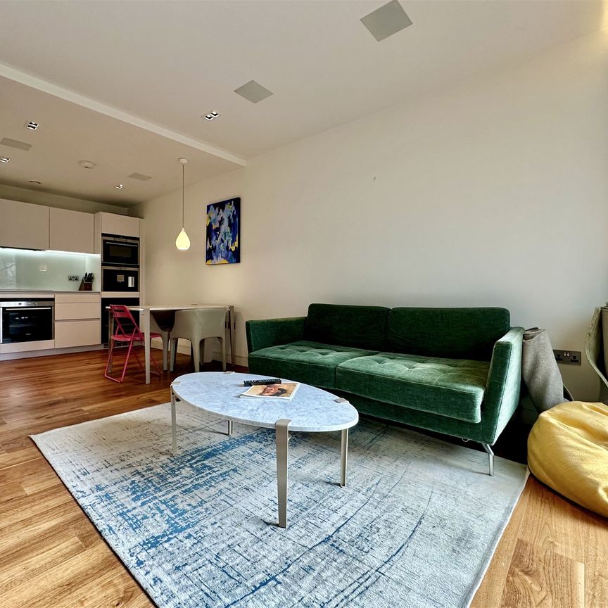 Wood Street, London - Photo 1