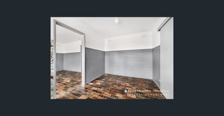 Everything at your finger tips and affordable! - Photo 4