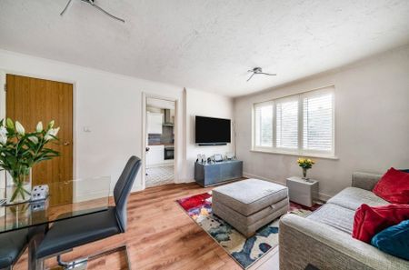 Beta Road, Woking, Surrey, GU22 - Photo 5