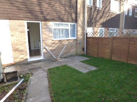 2 bedroom terraced house to rent - Photo 4