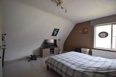 HALFOPEN WONING MET 3 SLAAPKAMERS EN AANGENAME TUIN - Photo 2