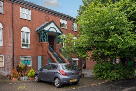 36 Salisbury Street, Dublin Road, Belfast, BT7 1AA - Photo 3