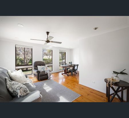 87 Isaac Smith Parade Kings Langley - Photo 4