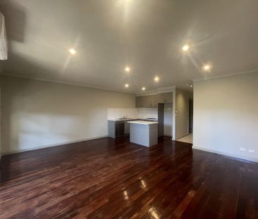 Spacious Ground-Floor Apartment in Prime Central Location - Photo 4
