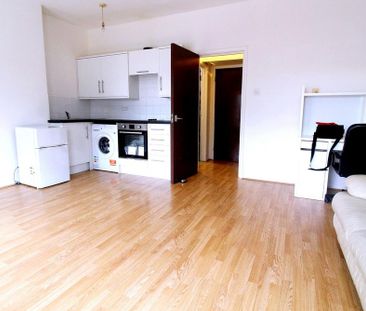 Studio to rent - Photo 4