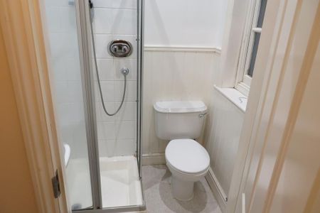 2 bedroom maisonette to rent - Photo 4