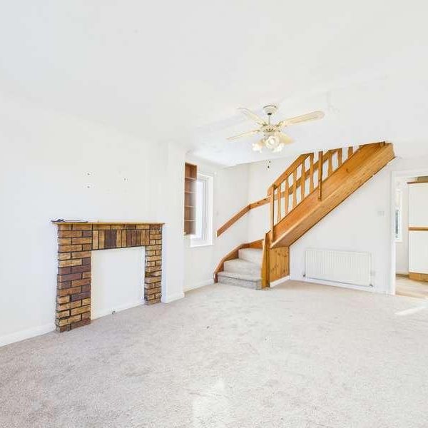 Crookham Close, Tadley, RG26 - Photo 1