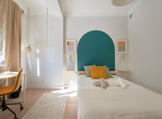 Rua Guilhermina Suggia, Lisbon, Lisbon 1700-211 - Photo 1