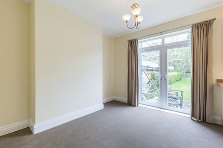 3 bedroom House To Let - Photo 2