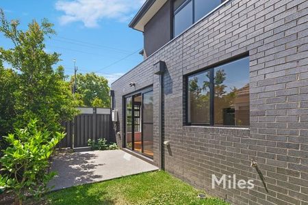 89 St James Road, Rosanna - Photo 4