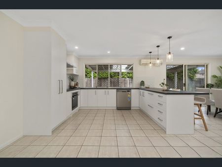 39 Brickfield Road, Aspley, QLD 4034 - Photo 3