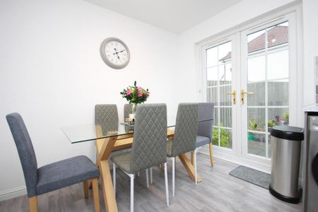 3 bedroom terraced house to rent - Photo 5