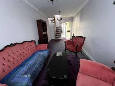 1 bedroom property to rent - Photo 3