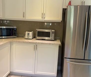 For Lease - 3153 Colonial Drive Unit# Bedroom C with Ensuite, Missi... - Photo 1