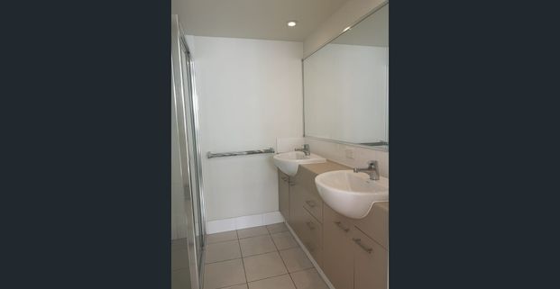 38/2 Acacia Court ROBINA - Photo 1