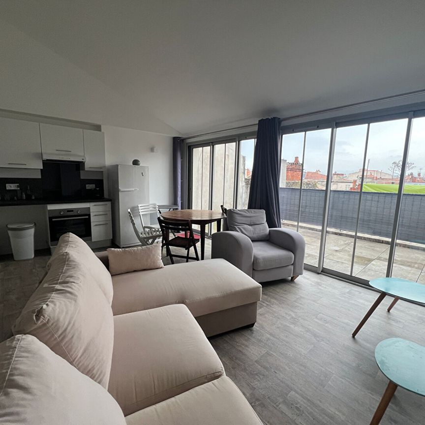 Location Appartement 2 pièces 45m² LA ROCHELLE 17000 - Photo 1