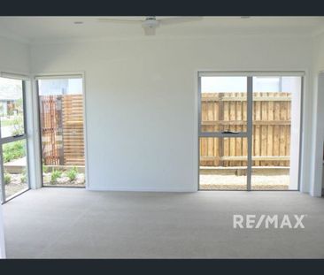 24 Macquarie Street, Wakerley, Qld 4154 - Photo 3