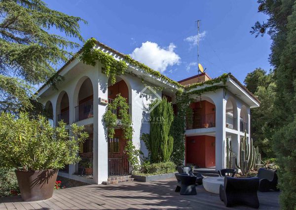 Luxurious villa to rent in one of the best urbanisations in El Bosque