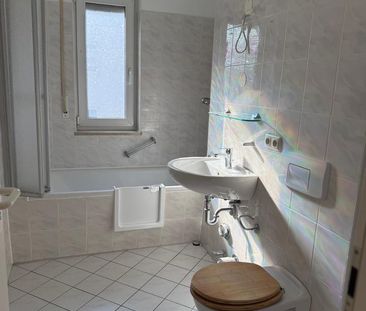 Schöne 2-Zimmer-Wohnung mit Balkon & Garage - Photo 3