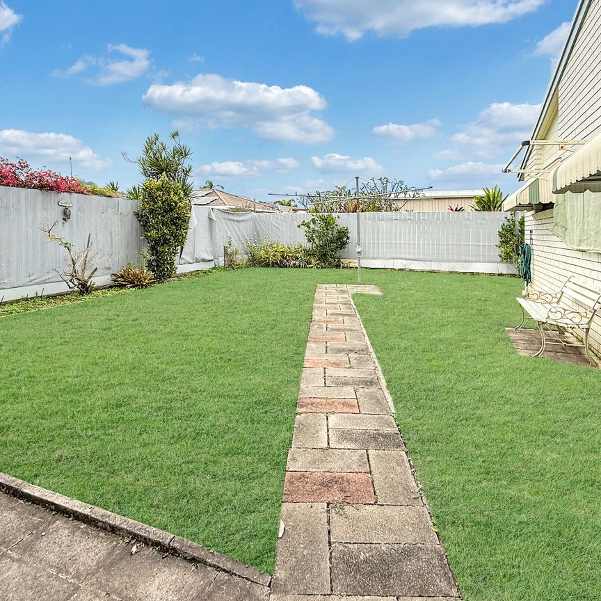18 Sunset Crescent, - Photo 1