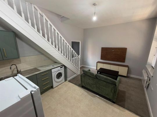 Flat 1, 25 Mount Street - Photo 1