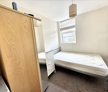 Seymour Avenue, Plymouth - Photo 1