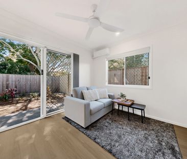 Stylish, Fully Furnished Unit in Central Location - All Bills Inclu... - Photo 2