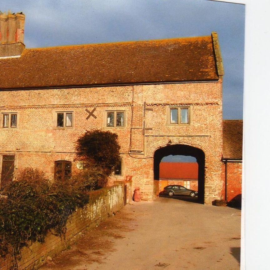 3 bedroom terraced house to rent - Photo 1