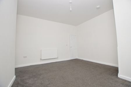 2 Bedroom Terraced House - Photo 4