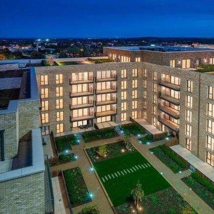 High Street, Staines-upon-thames, TW18 - Photo 3