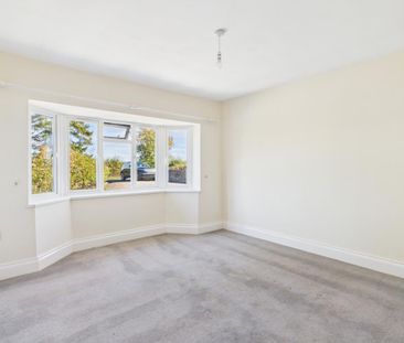 3 bedroom detached bungalow to rent - Photo 2