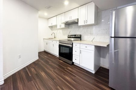 For Lease - 27 Dulverton Drive, Brampton, Ontario - Photo 3