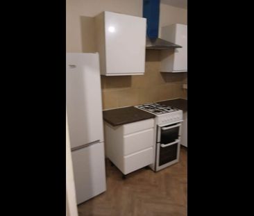 Room in a Shared House, Milverton Gardens, IG3 - Photo 5