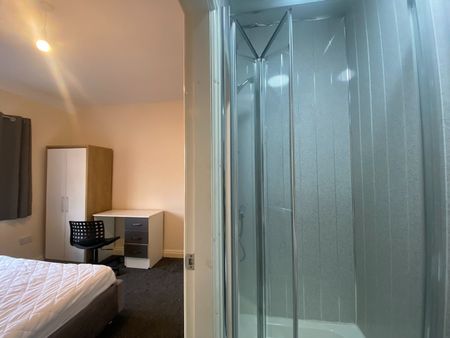 Room in a Shared House, Fountain Road, B17 - Photo 4