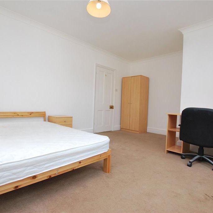 5 bedroom semi-detached house to rent - Photo 1