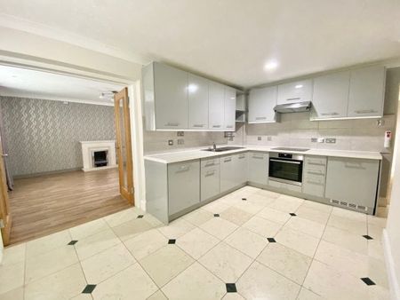 Boeing Way, Mildenhall - Photo 4