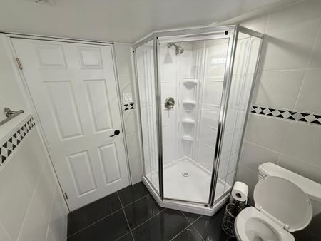 For Lease - 6 Logstone Crescent, Toronto, Ontario - Photo 2