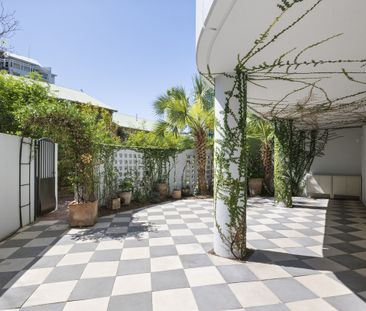 Courtyard Apartment in Prime Kangaroo Point Location - Photo 3