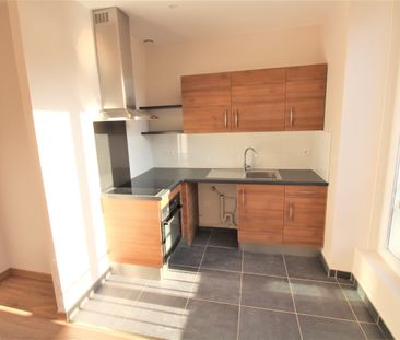 Location Appartement 2 pièces 45m² BORDEAUX 33300 - Photo 4