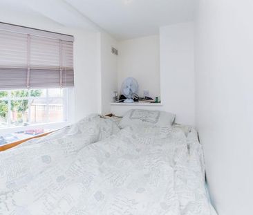 Self-contained modern Studio located in Muswell Hill close to amenities - Photo 6