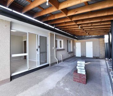 Classic Charm & Spacious Family Living in Keilor East! - Photo 4