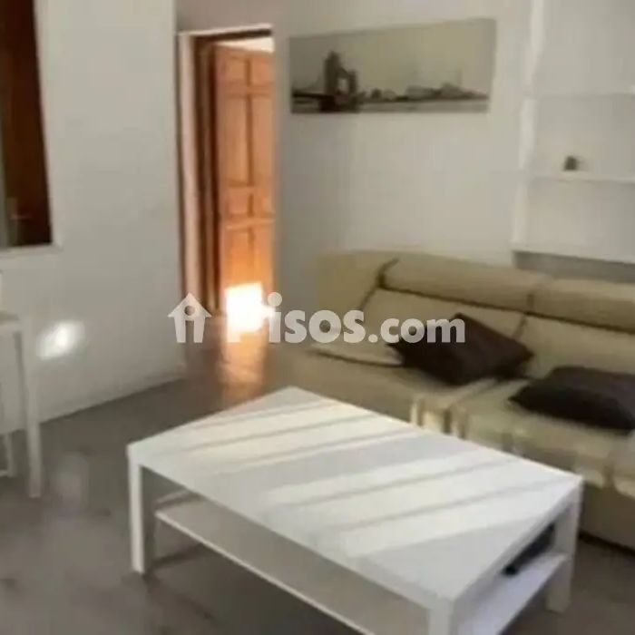 Piso en alquiler en Calle de Pérez Galdós - Photo 1