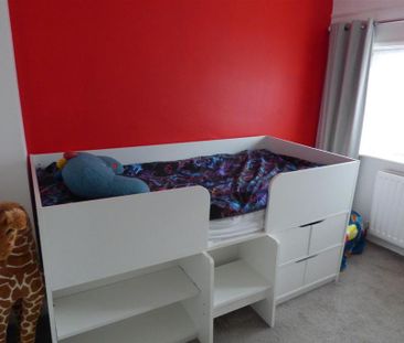 3 bedroom property to rent - Photo 1