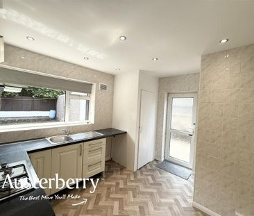 2 bedroom semi-detached bungalow to rent - Photo 2