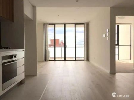 “MODERN AND CONTEMPORARY 1 BEDROOM APARTMENT IN HURSTVILLE CBD” - Photo 5