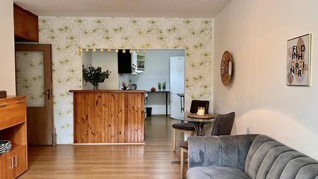 Pronájem bytu 4+kk 77 m² - Fotografie 3