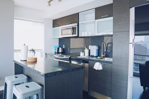Deluxe Room - College Park (Female Only) - Photo 1