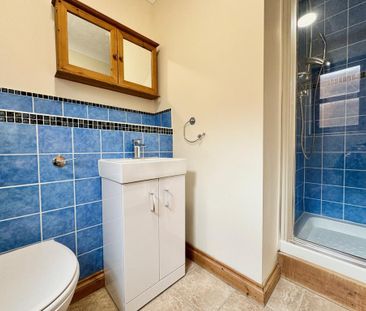 4 bedroom detached house to rent - Photo 4