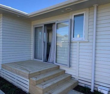 Vogeltown Three Bedroom - Photo 5